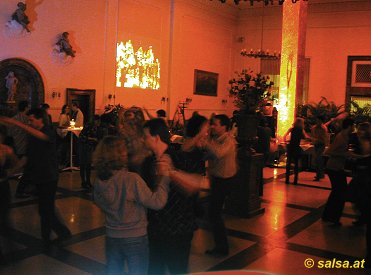 Salsa im Quo Vadis im Hauptbahnhof, Salzburg