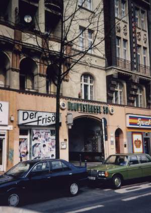 Front an der Hauptstr.