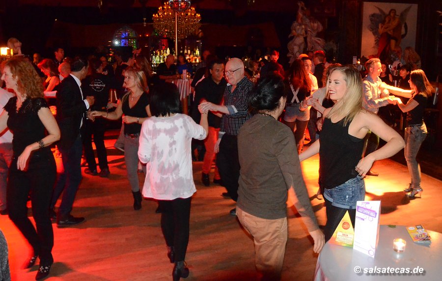 Salsa im Prater Bochum mit DJane Susanne