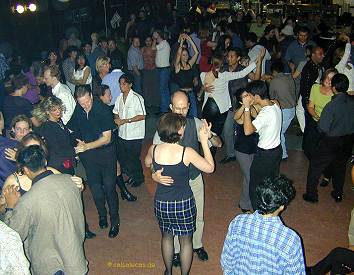 Salsa im Caf der Kunsthalle in Bonn - anklicken zum Vergrern - click to enlarge