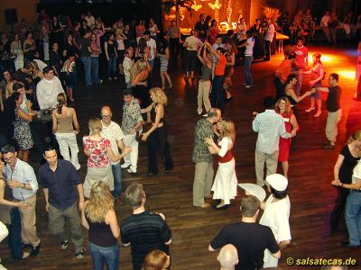 Salsa Bonn: Brückenforum (anklicken zum Vergroessern)