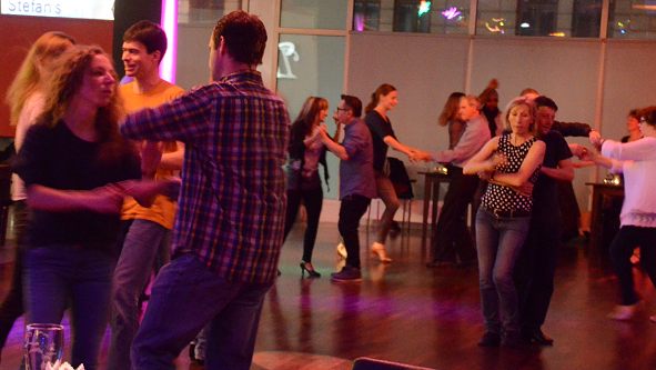 Salsa mit Marion Morena in der Tanzschule am Deutschen Theater in Mnchen